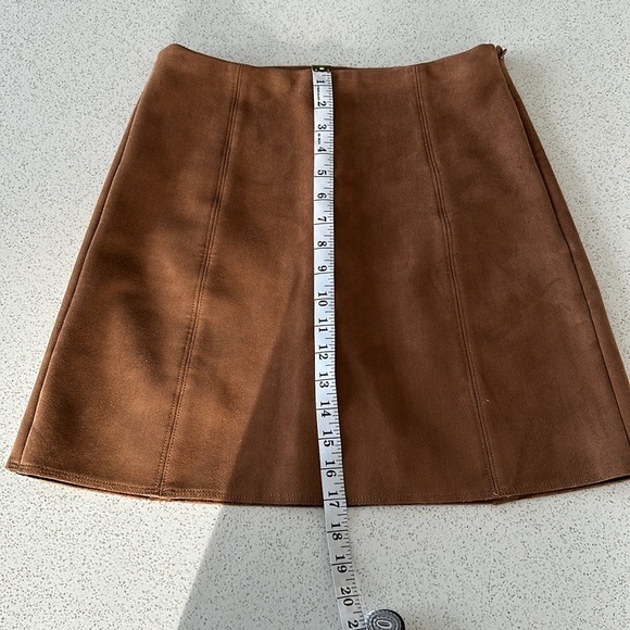 BABATON Skirt, great condition, worn a couple times - Picture 8 of 8
